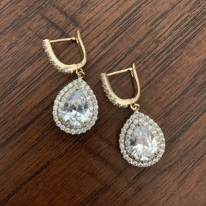 Wedding earrings